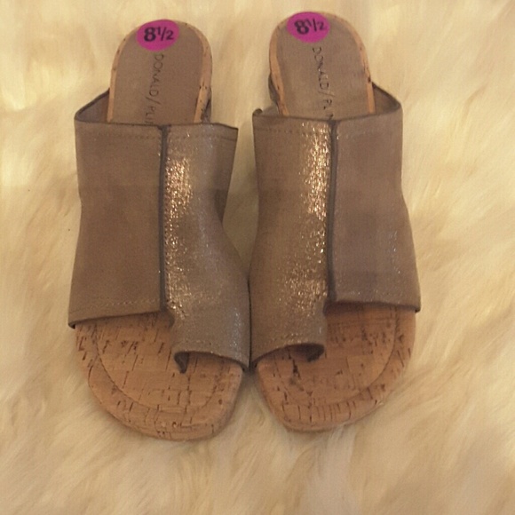 donald pliner platform sandals